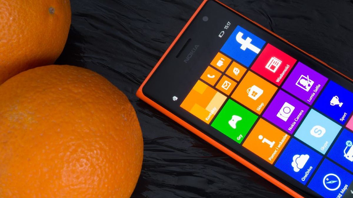 Lumia 735