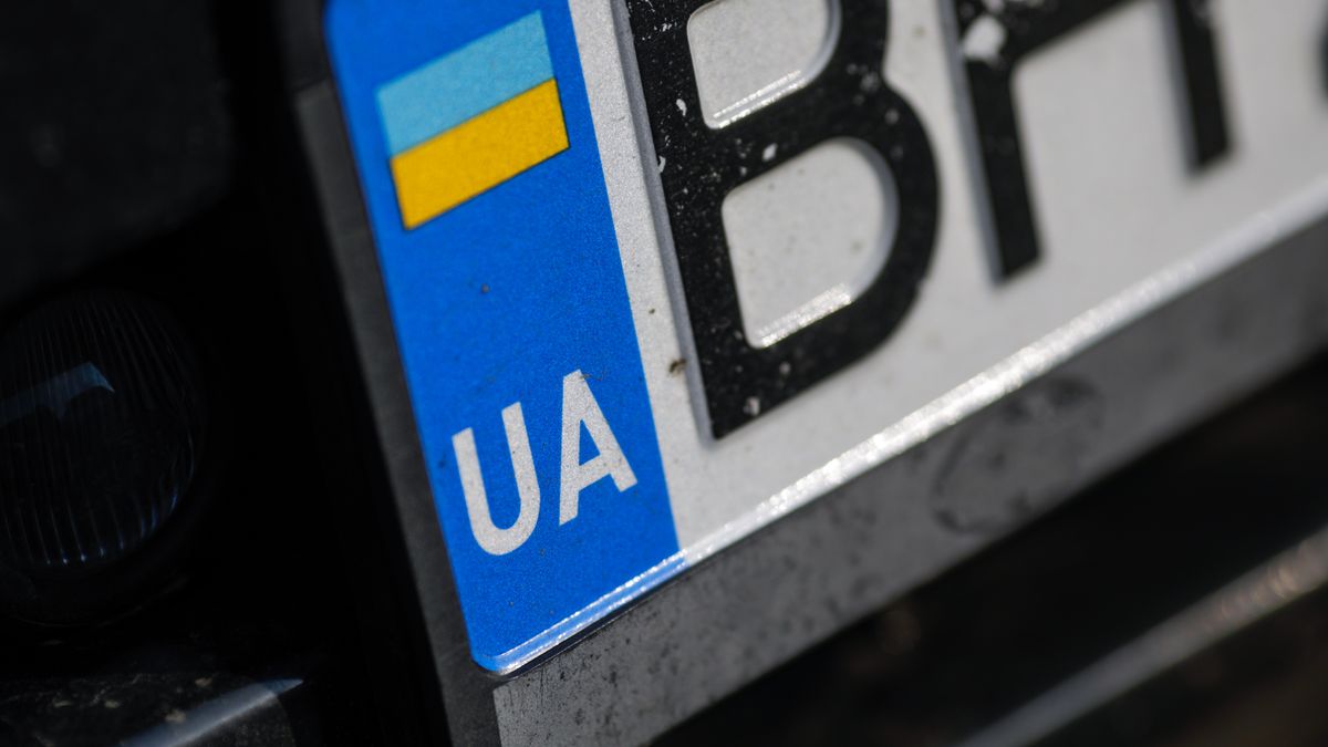Przed wybuchem wojny na Ukrainę najwięcej aut sprowadzano z USA. Teraz czas oczekiwania wydłużył się, dlatego kupowane są samochody z państw UE