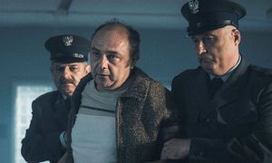 "Uznałem to za szantaż". Scenarzysta filmu o Kuroniach odcina się od produkcji