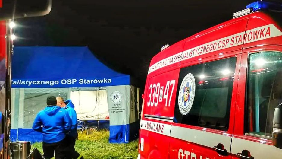 strażak straż pożarna akcja ratunkowa WOPR płetwonurkowie
