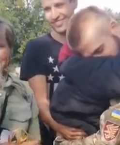 Wzruszające nagranie z powrotu ukraińskiego żołnierza do domu. Kobieta prawie zemdlała, gdy go zobaczyła