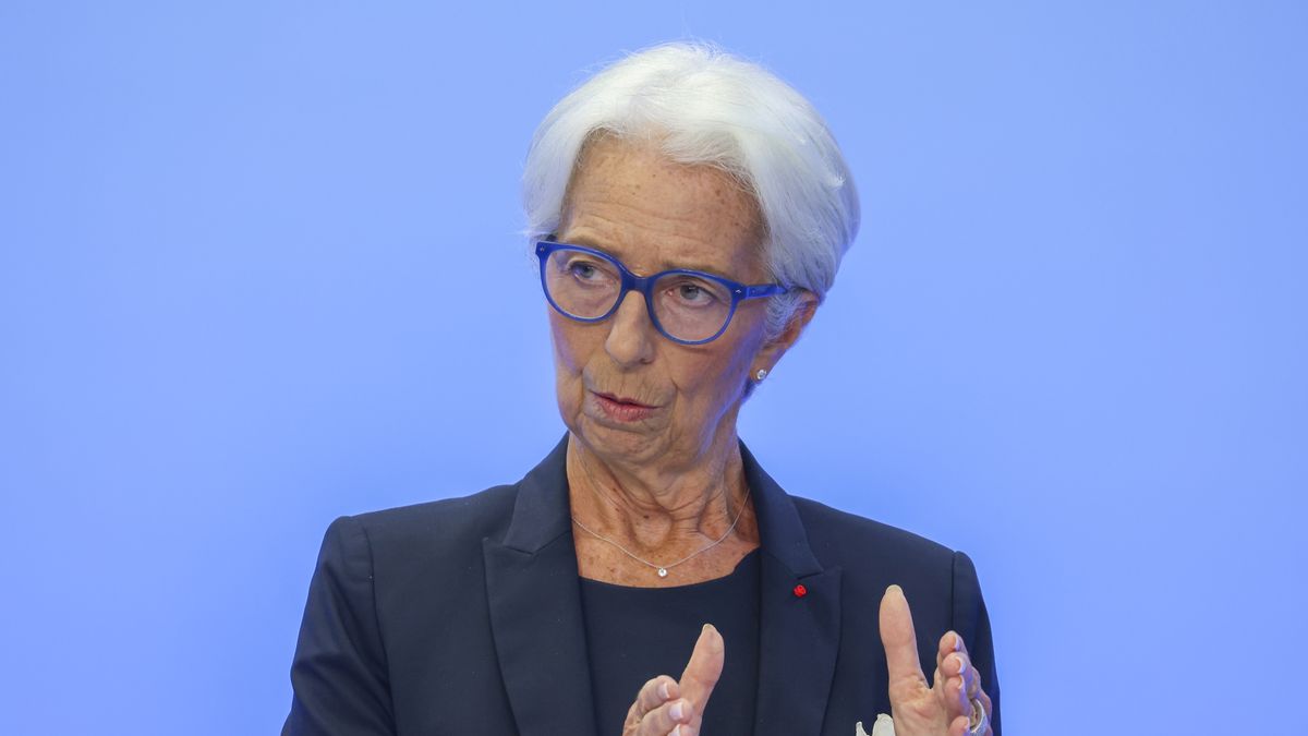 European Central Bank President Christine Lagarde Rate Announcement
Bloomberg
presser, press, european, news conference, macro economics, german, key rates news, emea, business news, finance, financial, industries, european central bank, ecb, economic news, euro members, corporate finance, e.u., eu