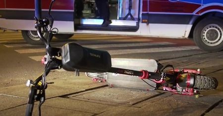 Pijany 71-latek stał z hulajnogą. Doszło do tragedii