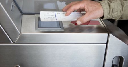 Prezydent podpisał nowelizację o danych pasażerów. Chodzi o widmo nawet 4 mld zł kar dla linii lotniczych
