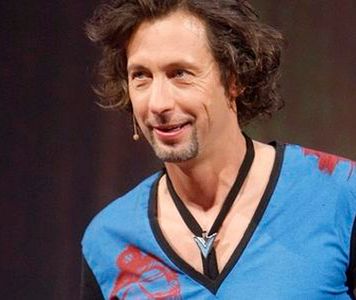 "Szymon Majewski Show" z mniejszą widownią. Przegrał tylko z TVP 2