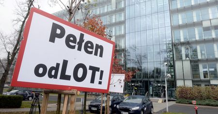 Kto zarobi na strajku w LOT? Firmy walczące o odszkodowania. Czekają na blisko 10 mln zł