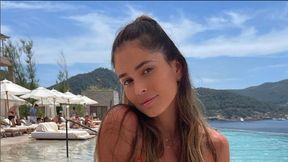 To nowa koleżanka Lewandowskiej. Jedna z najpiękniejszych WAGs Barcelony