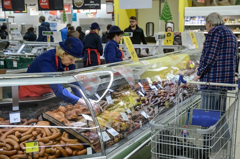 Na żywność wydajemy w sklepach coraz więcej.