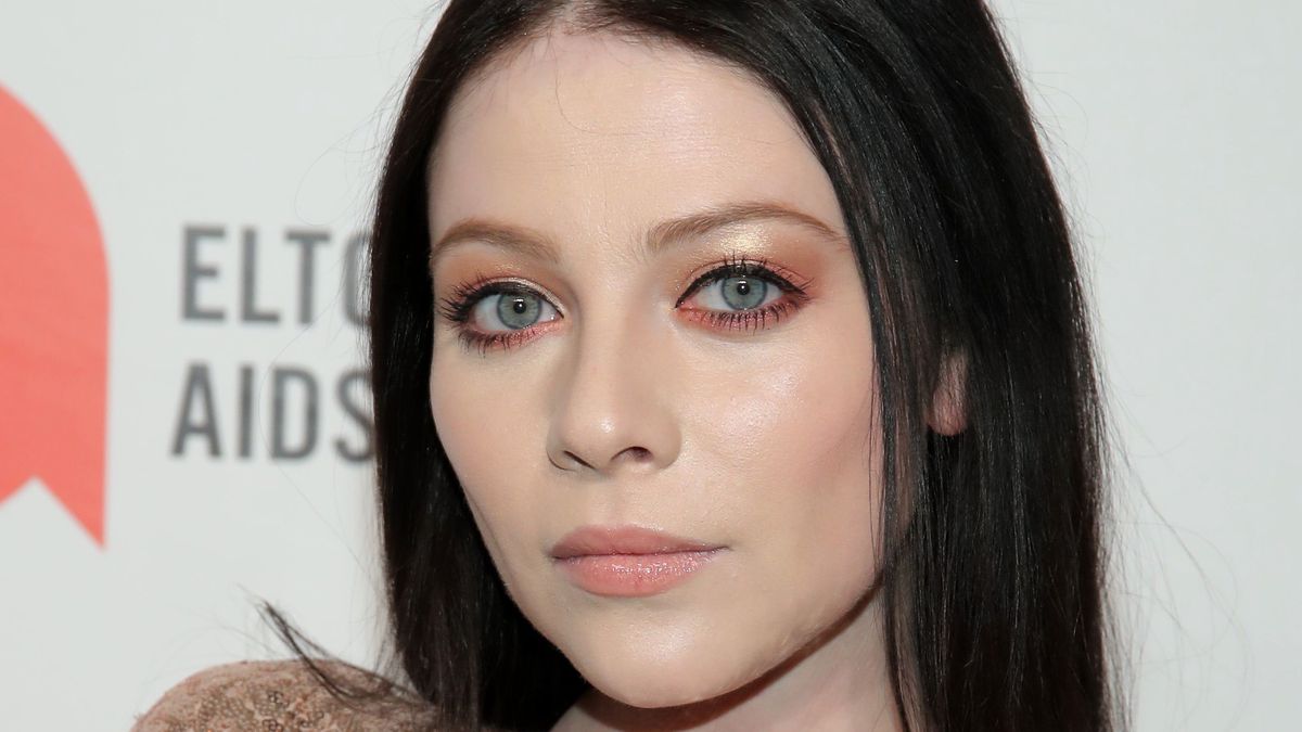 28th Annual Elton John AIDS Foundation Academy Awards Viewing Party Sponsored By IMDb, Neuro Drinks And Walmart - ArrivalsWEST HOLLYWOOD, CALIFORNIA - FEBRUARY 09: Michelle Trachtenberg attends the 28th Annual Elton John AIDS Foundation Academy Awards Viewing Party sponsored by IMDb, Neuro Drinks and Walmart on February 09, 2020 in West Hollywood, California. (Photo by Jemal Countess/Getty Images)Jemal Countess