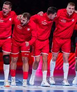 Już oficjalnie. Słynny reprezentant nowym trenerem Polaków!