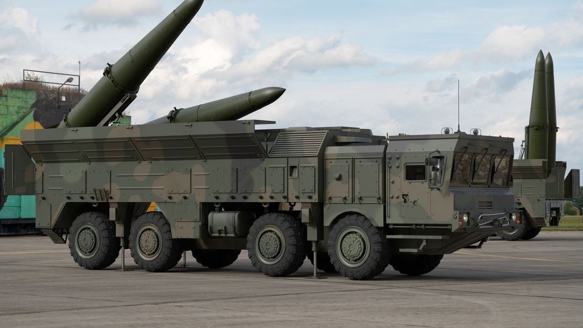Iskander: SS-26 Stone- short-range land-based ballistic missile (SRBM) on a mobile vehicle platform with a TEL-type launcher
Iskander: SS-26 Stone- short-range land-based ballistic missile (SRBM) on a mobile vehicle platform with a TEL-type launcher
MikeMareen
forces, training, oblast, self, machine, tactical, firing, ballistic, ss-26, mobile, defense, power, alabino, technique, ss, stone, vehicle, system, iskander, propelled, defence, rocket, transport, russian, forum
