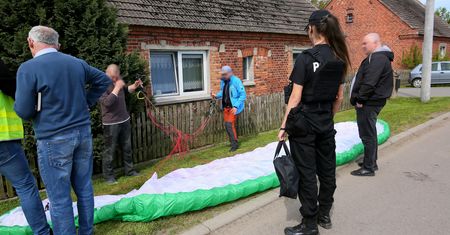 Wypadek paralotniarza. Zahaczył o linię energetyczną