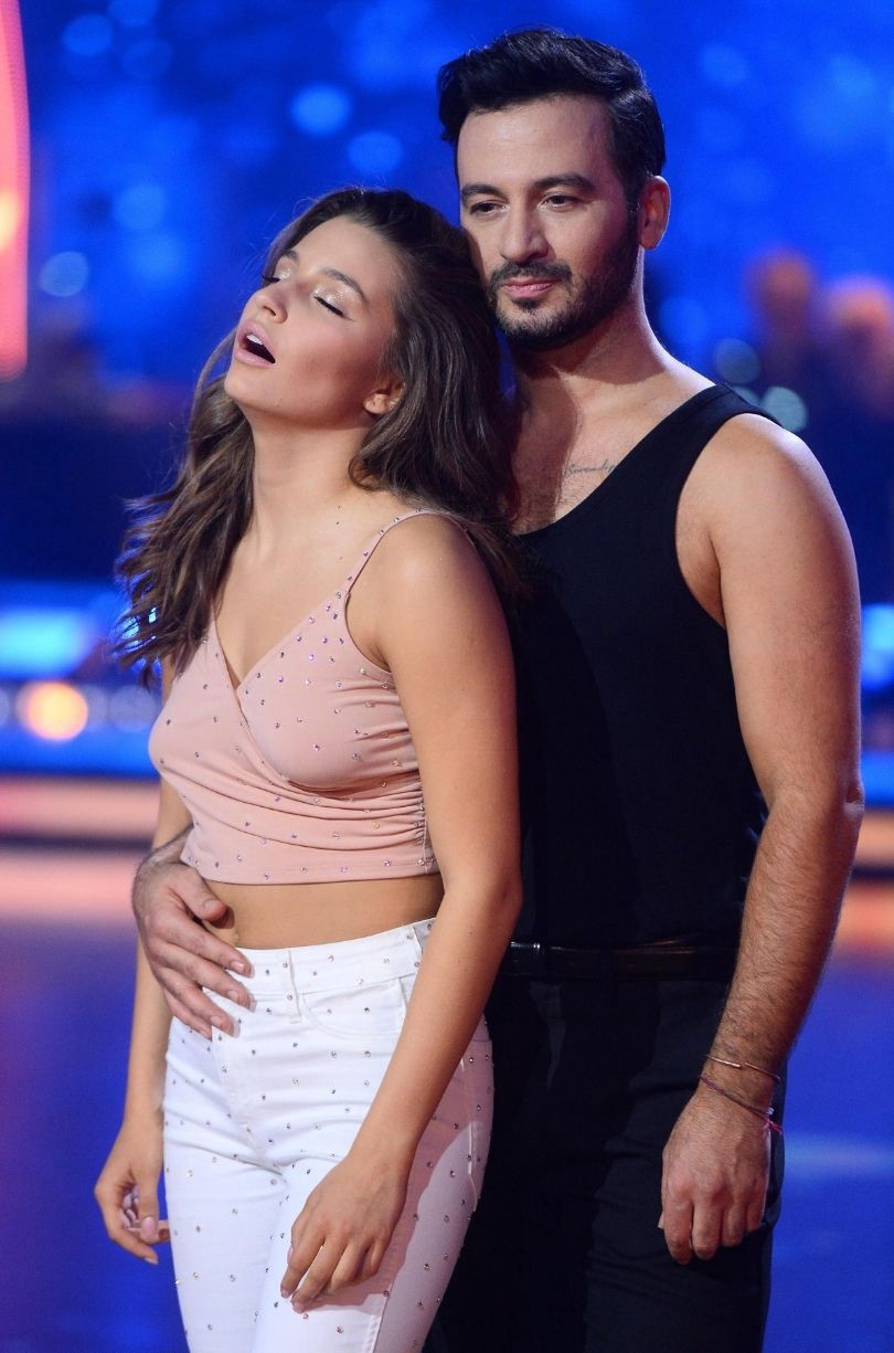 Julia Wieniawa odbiera nagrodę Kobiety Roku i opowiada o wsparciu Strajku Kobiet w finale "Tańca z gwiazdami" 
