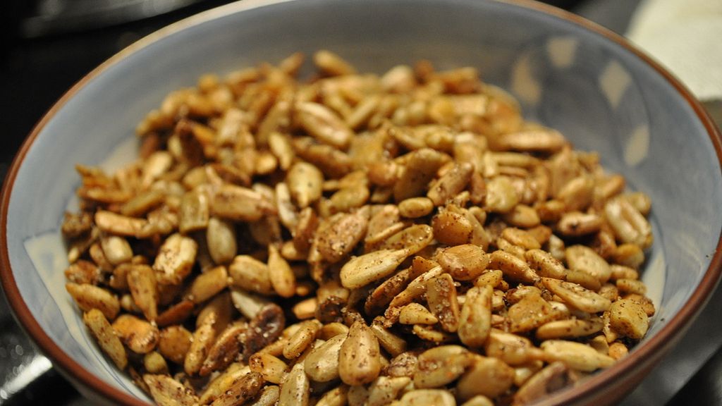 Ziarna słonecznika smażone z dodatkiem soli