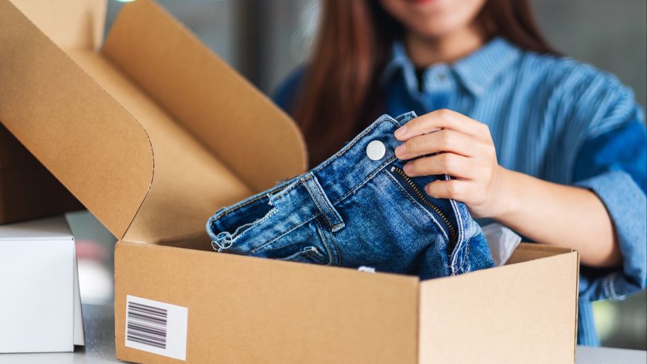 Lawina skarg na niemiecki sklep About You