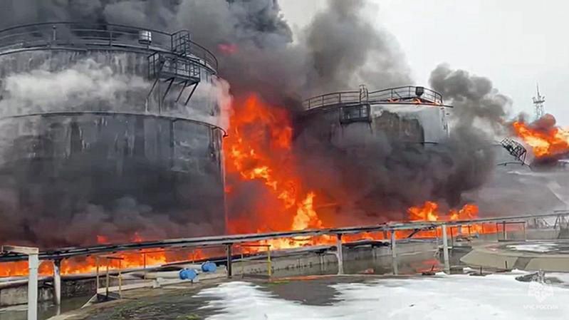 Pożar rosyjskiej rafinerii po udanym ataku 