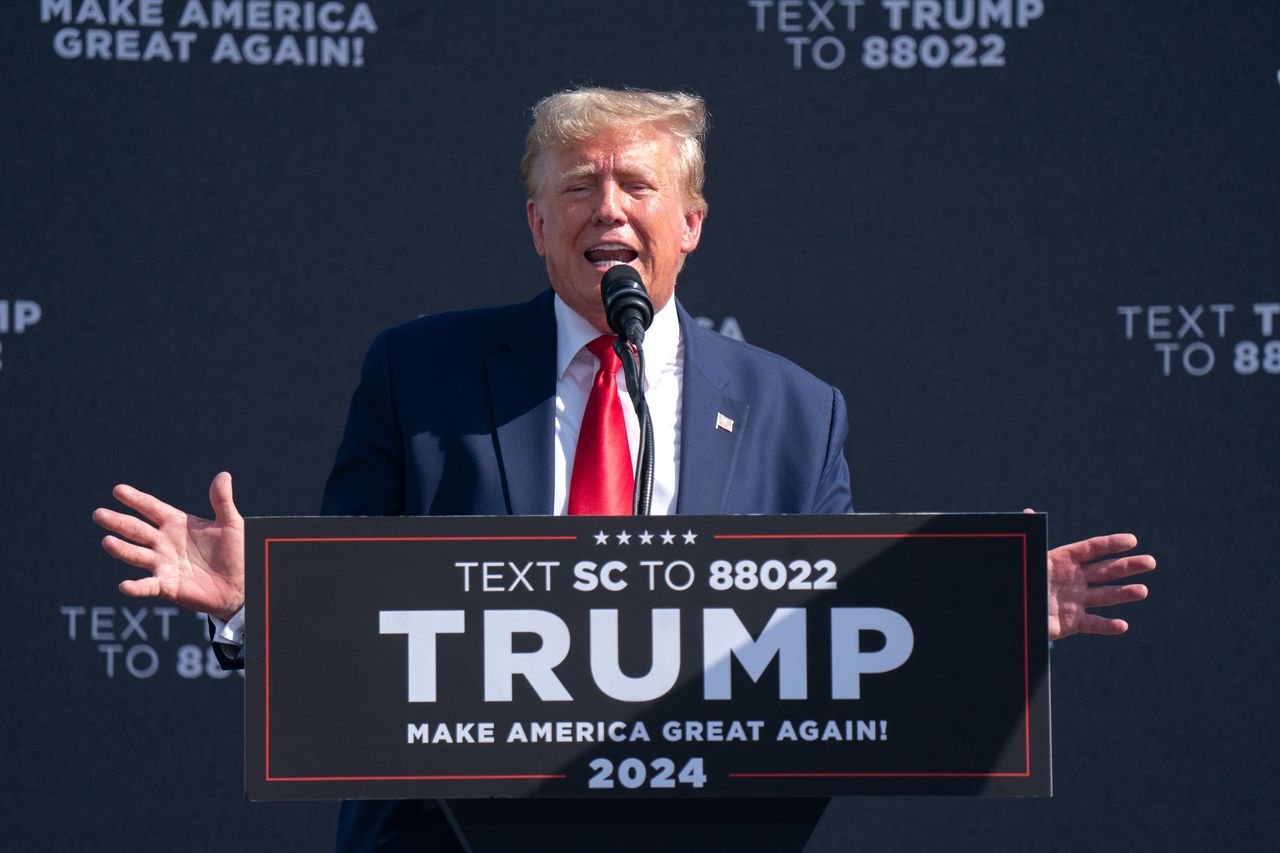 Trump uderza w kieszenie Amerykanów. Tyle stracą na cłach