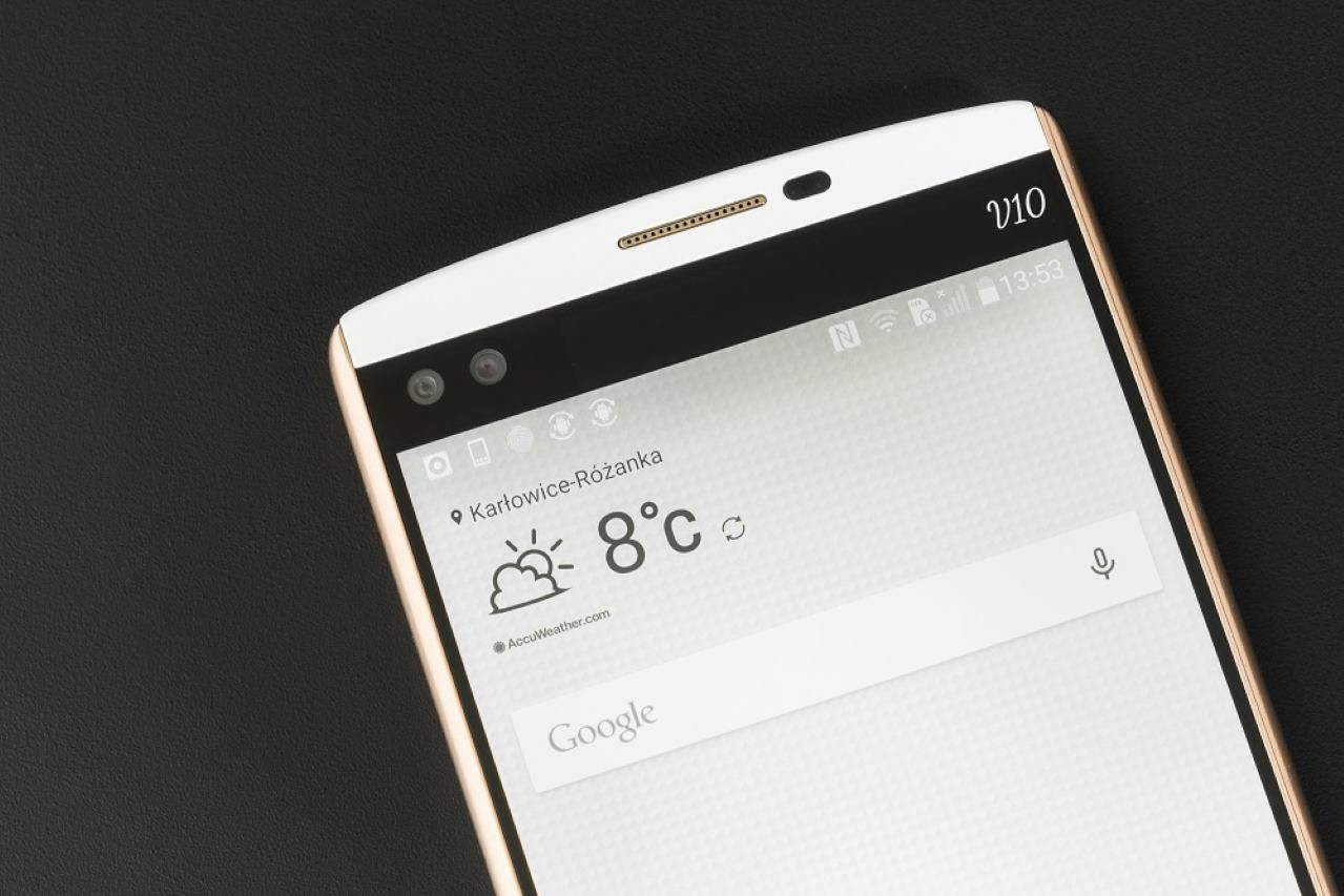LG V10: firma już wcześniej kombinowała z ekranami w smartfonach