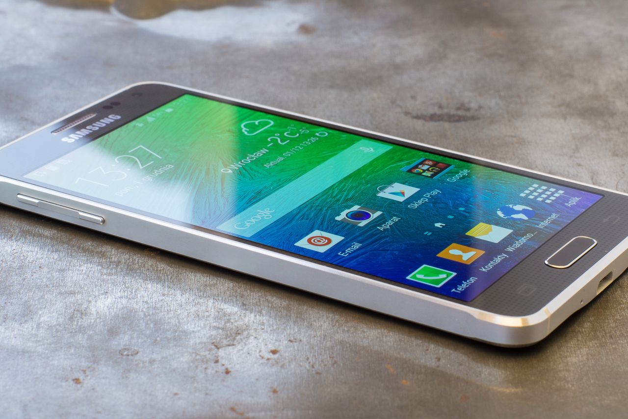 Samsung Galaxy Alpha – test smartfona, który zrywa ze stereotypami