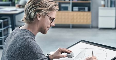 Apple uderza w sprzęt Microsoftu: desktopowy komputer z dotykowym ekranem to absurd