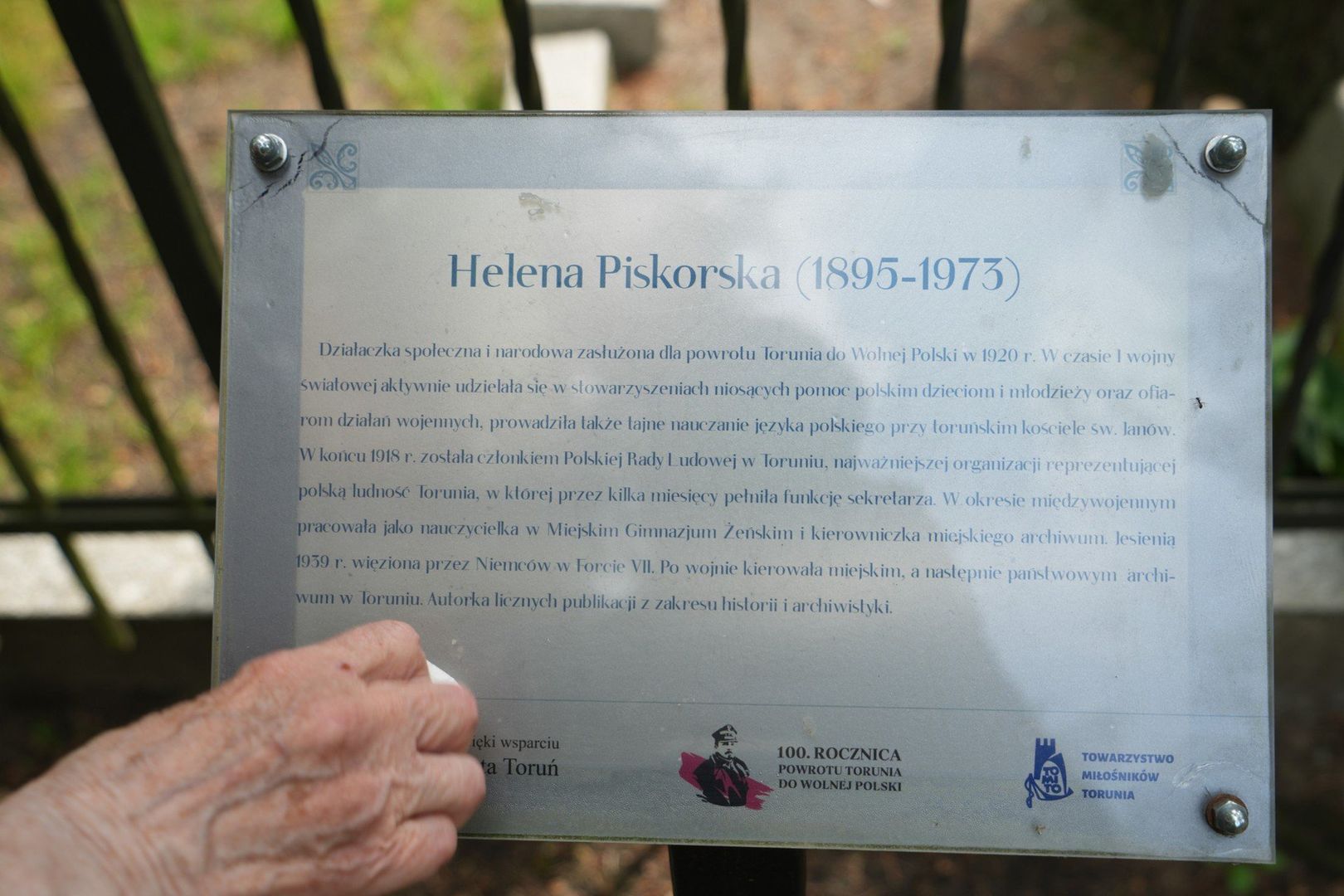 Grób Heleny Piskorskiej na cmentarzu św. Jerzego w Toruniu