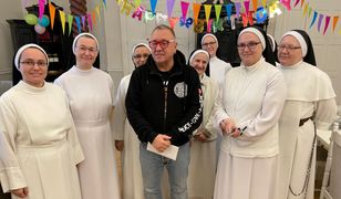"To obrońców życia najczęściej nie interesuje...". Owsiak chwali siostry dominikanki z Broniszewic