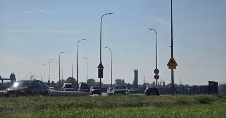 W sobotę zamkną zaporę. Objazd przez remontowany most stalowy