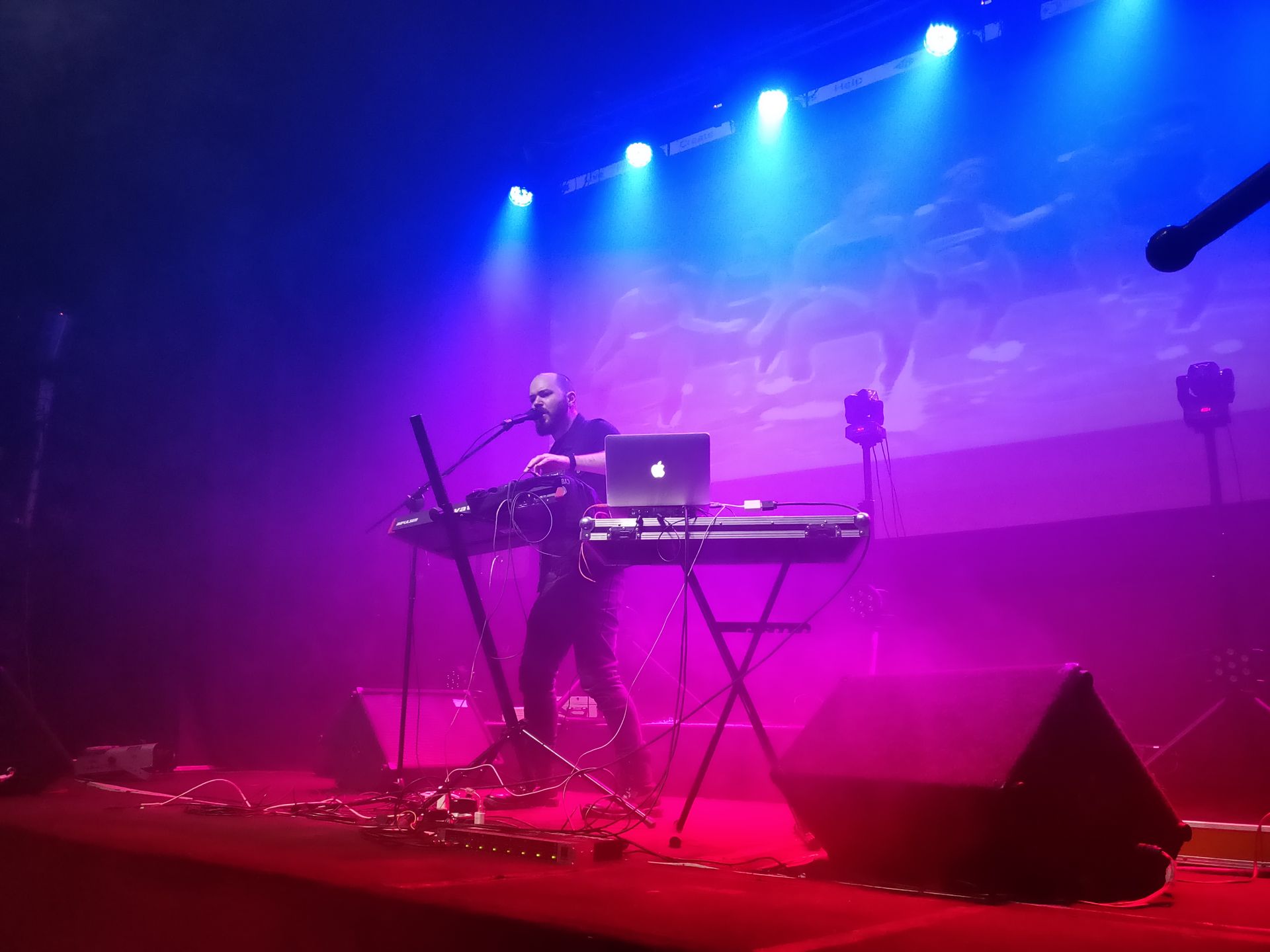 f/1,5, ISO 595, 1/50 s