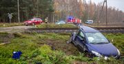 Wypadek w Moszczenicy. Pijany wjechał osobówką pod pociąg