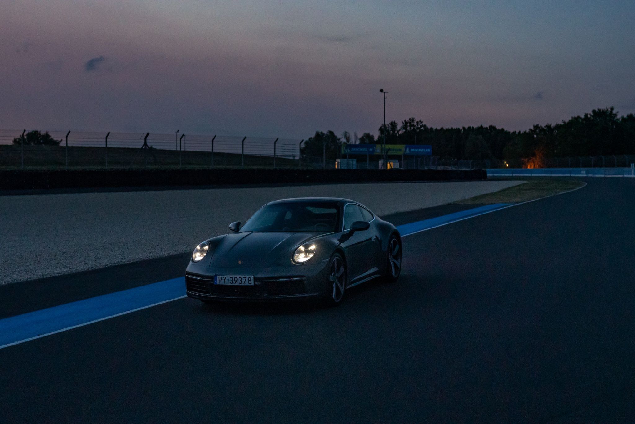 Porsche 911 Carrera 4S (992)