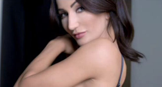 Justyna Steczkowska z kotem reklamuje bieliznę i rajstopy Gatta (wideo)