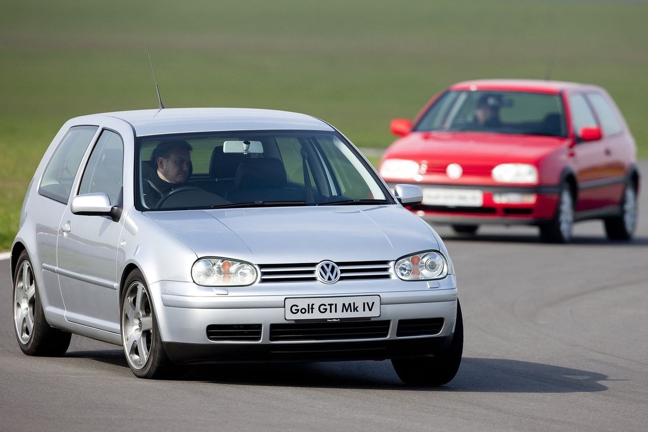 Golf GTI Mk III był trochę za słaby, więc Volkswagen zaproponował dwie mocniejsze jednostki napędowe, na które nie można już narzekać.