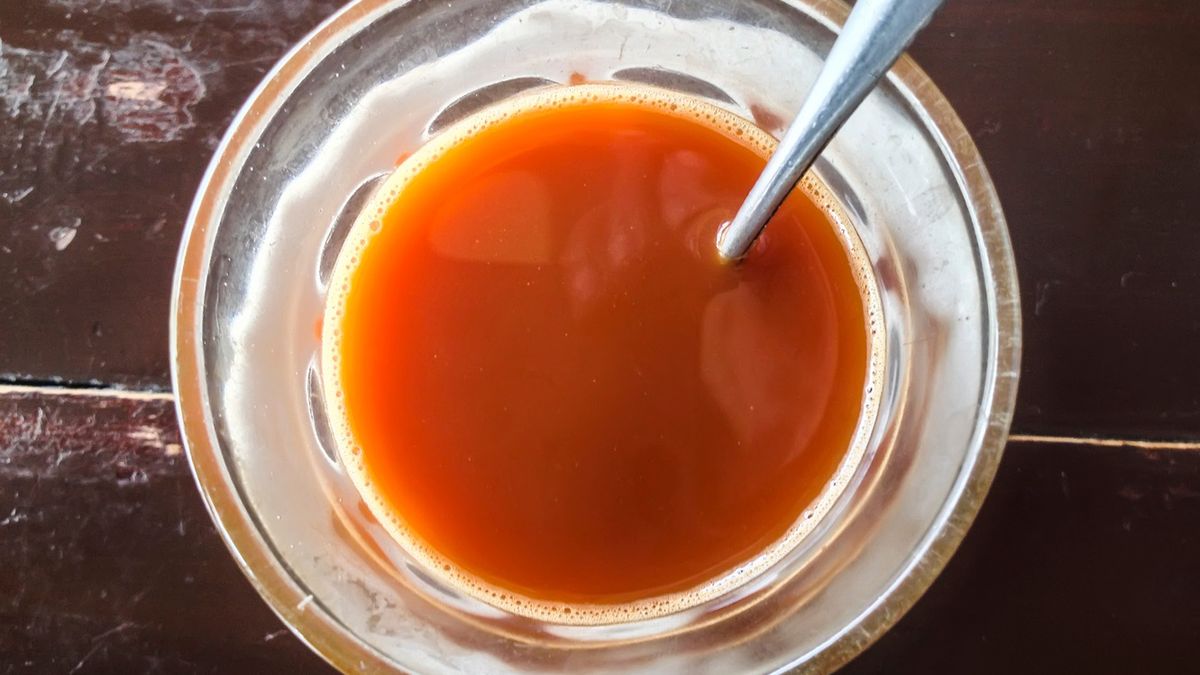 Rokitnik to cenne źródło witaminy C i rutyny, które pomagają w walce z przeziębieniem