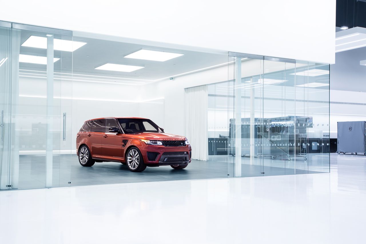 Jaguar Land Rover SVO otwiera nowe centrum techniczne w Coventry