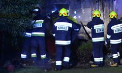 Ogromny pożar w Bartnikach. Spłonęła obora z bydłem. Nie żyje wiele zwierząt