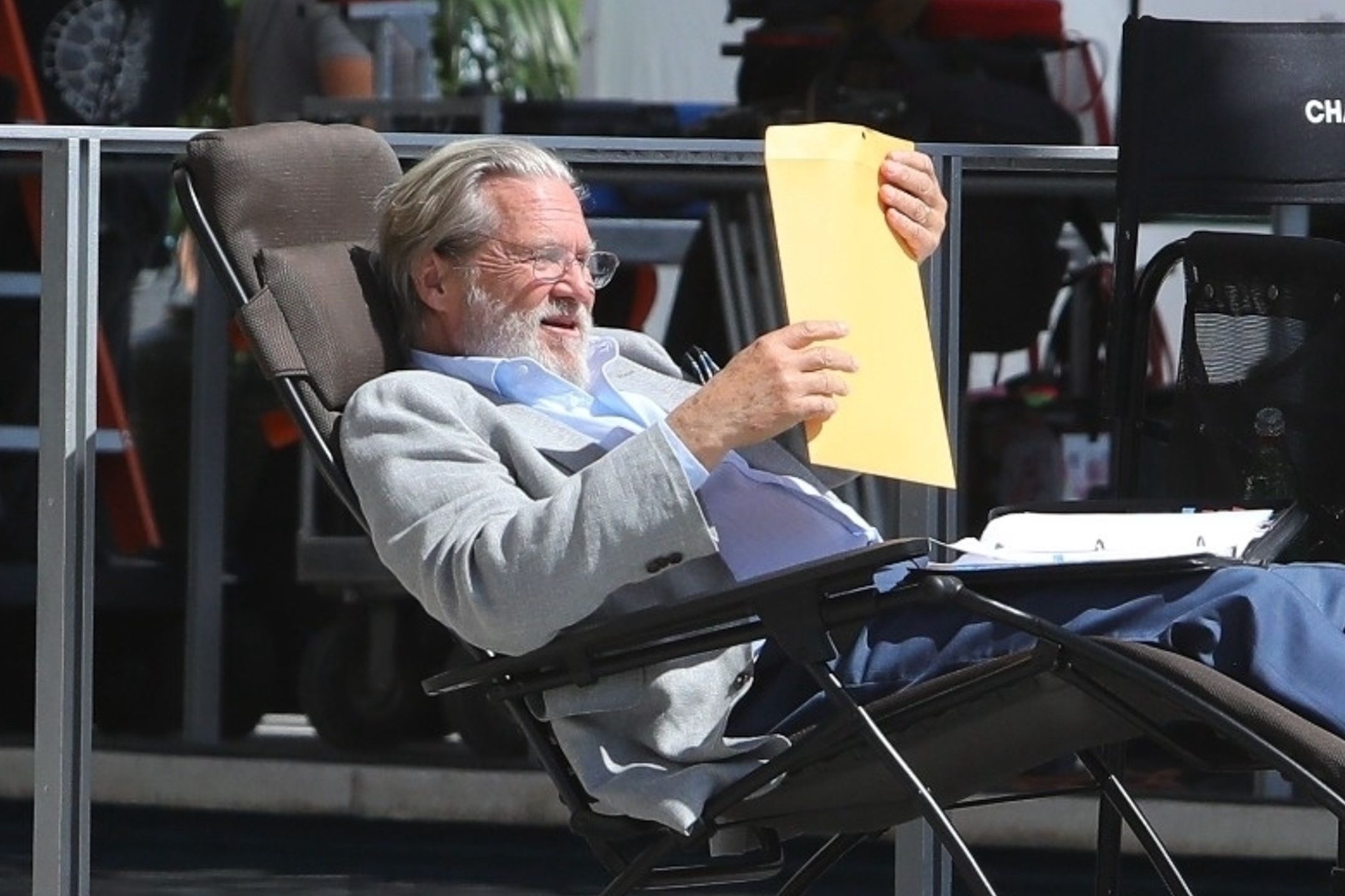 Jeff Bridges na planie thrillera "The Old Man" w Los Angeles.