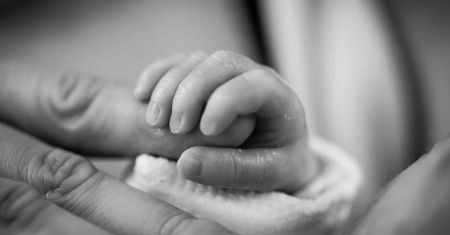 Krztusiec zbiera śmiertelne żniwo. Nie żyje kolejne niemowlę