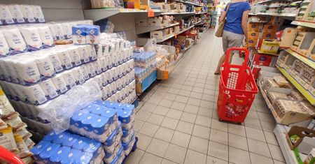 Polacy kupują mniej i tańsze produkty. Właściciel Biedronki widzi duże zmiany