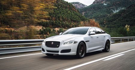 Chcemy elektryfikacji, ale zamykamy elektryczne projekty - Jaguar chyba znów się pogubił