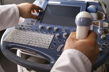 Czy ginekolog rozpozna dziewictwo? Lekarz obala mit