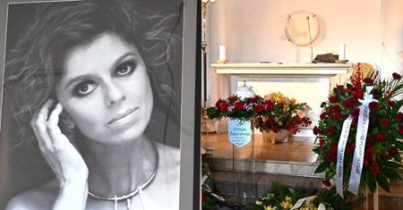 Ostatnie pożegnanie Elżbiety Zającówny w Warszawie. Poruszające słowa księdza: "Odeszła dużo, dużo za wcześnie"