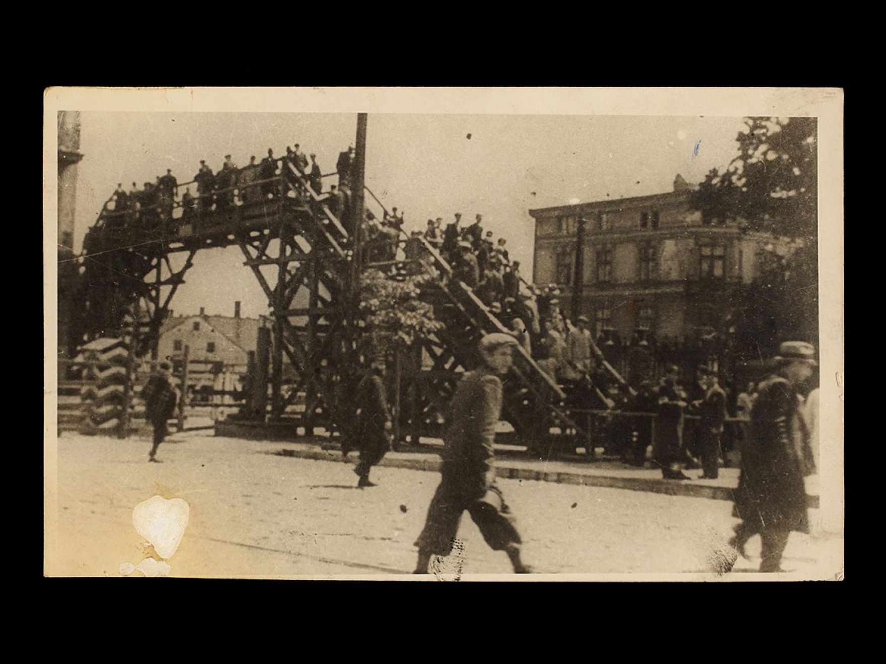 Henryk Ross był oficjalnym fotografem getta w Łodzi. Oto jego historyczne zdjęcia 7