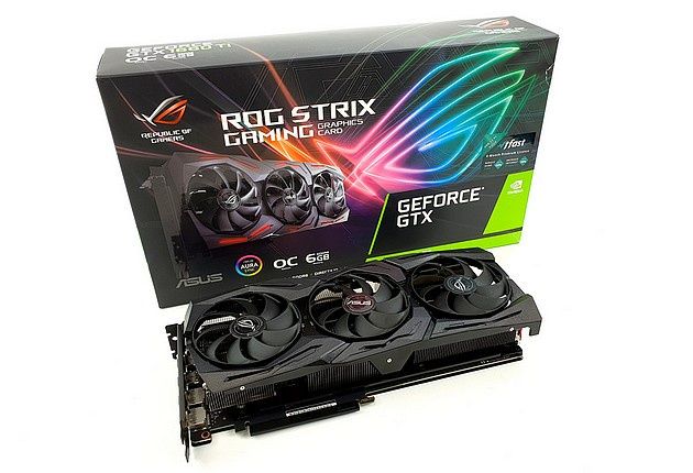 GTX 1660 Ti pozuje na tle pudełka