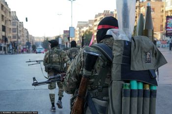 Iran grozi "ulepszoną bronią". Wskazuje cele w całej Zatoce Perskiej