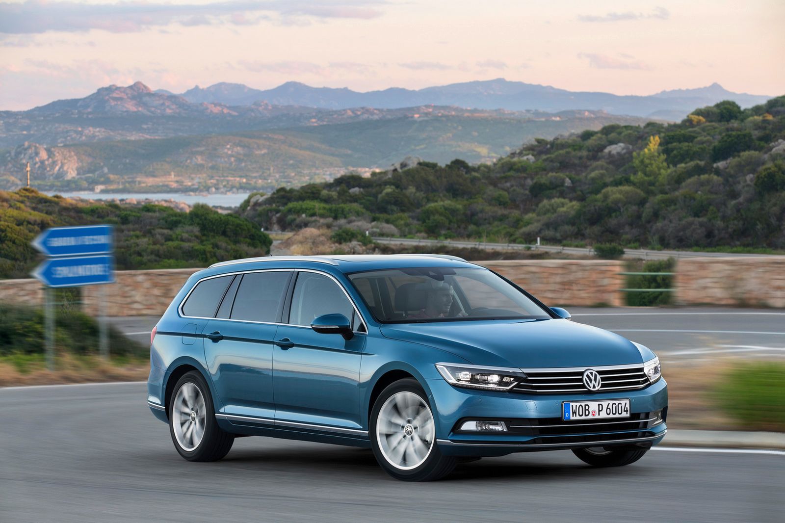 Nowy Volkswagen Passat przedstawiony w obszernej galerii zdjęć i ilustracji 37