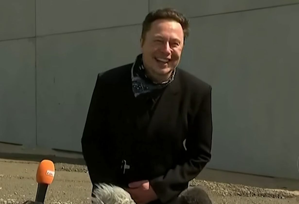 Musk niczym szaleniec. Drwi z obaw o zasoby wody