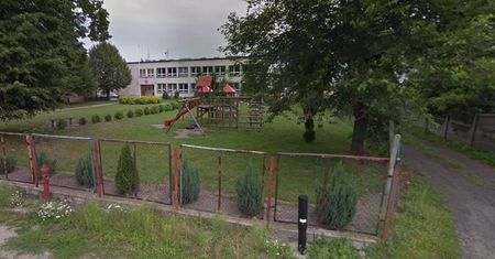 Po ataku w szkole trafił do szpitala. Dyrektor mówi o dolewaniu oliwy do ognia