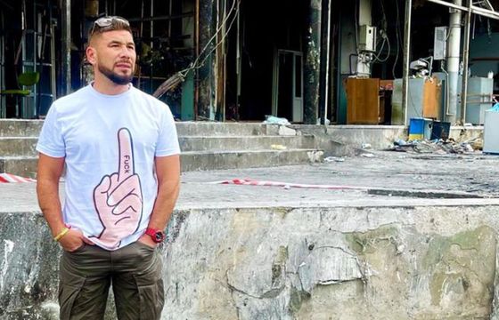 Szalony Reporter: tiktoker, który pojechał na wojnę i oburzył internautów. Baca-Pogorzelska: "To nieodpowiedzialne"