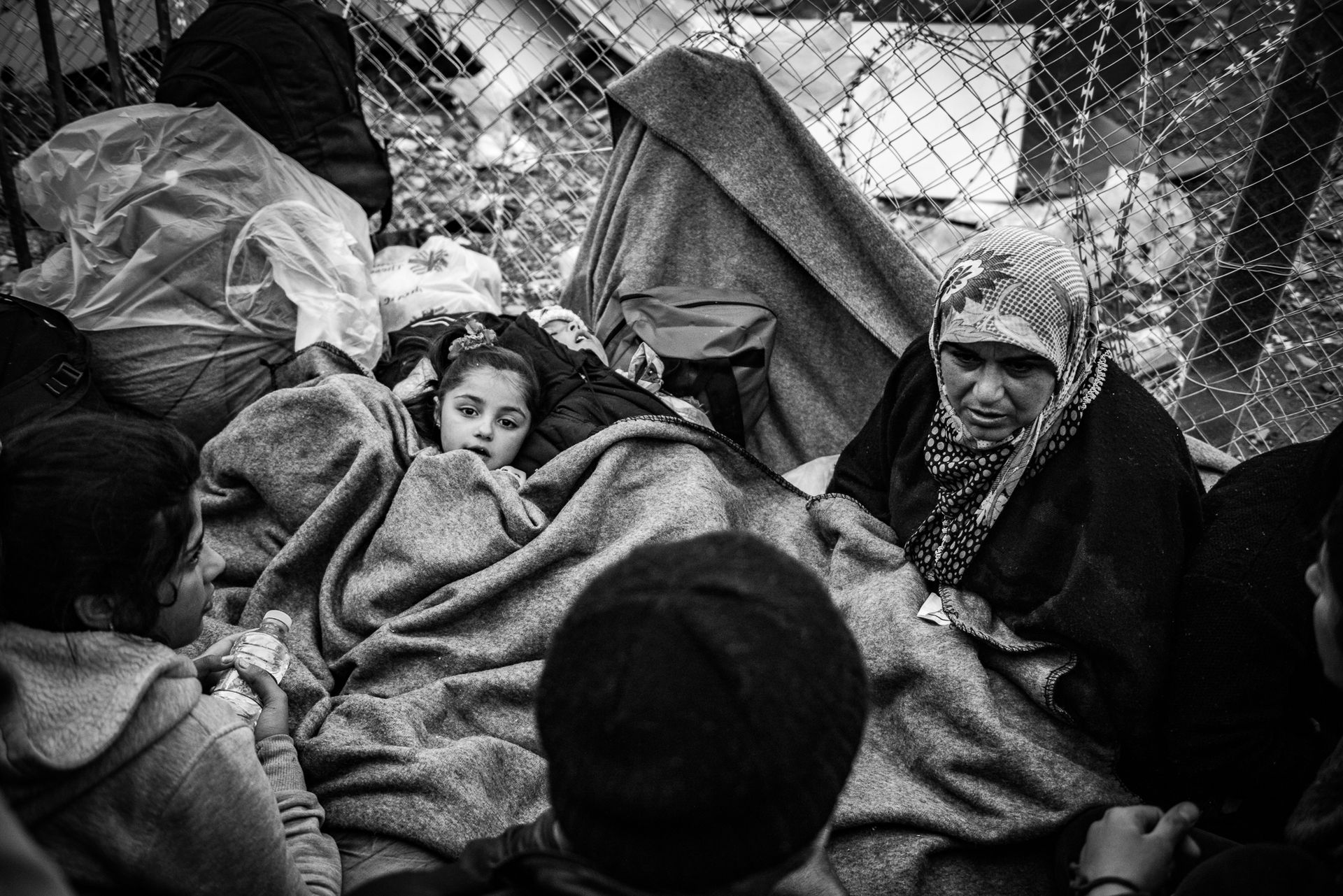 Szymon Barylski przez miesiąc fotografował obóz dla uchodźców między Grecją, a Macedonią 26