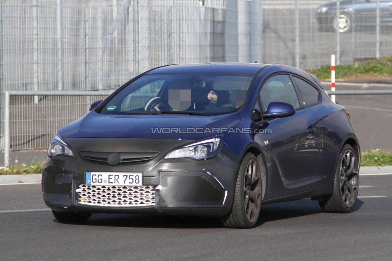 Opel Astra OPC 2012